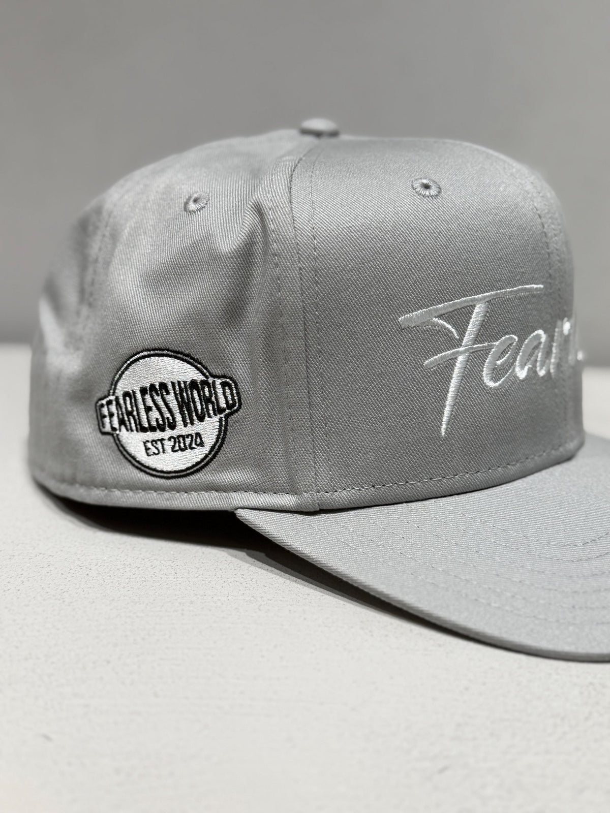 SNAPBACK CAP -  -