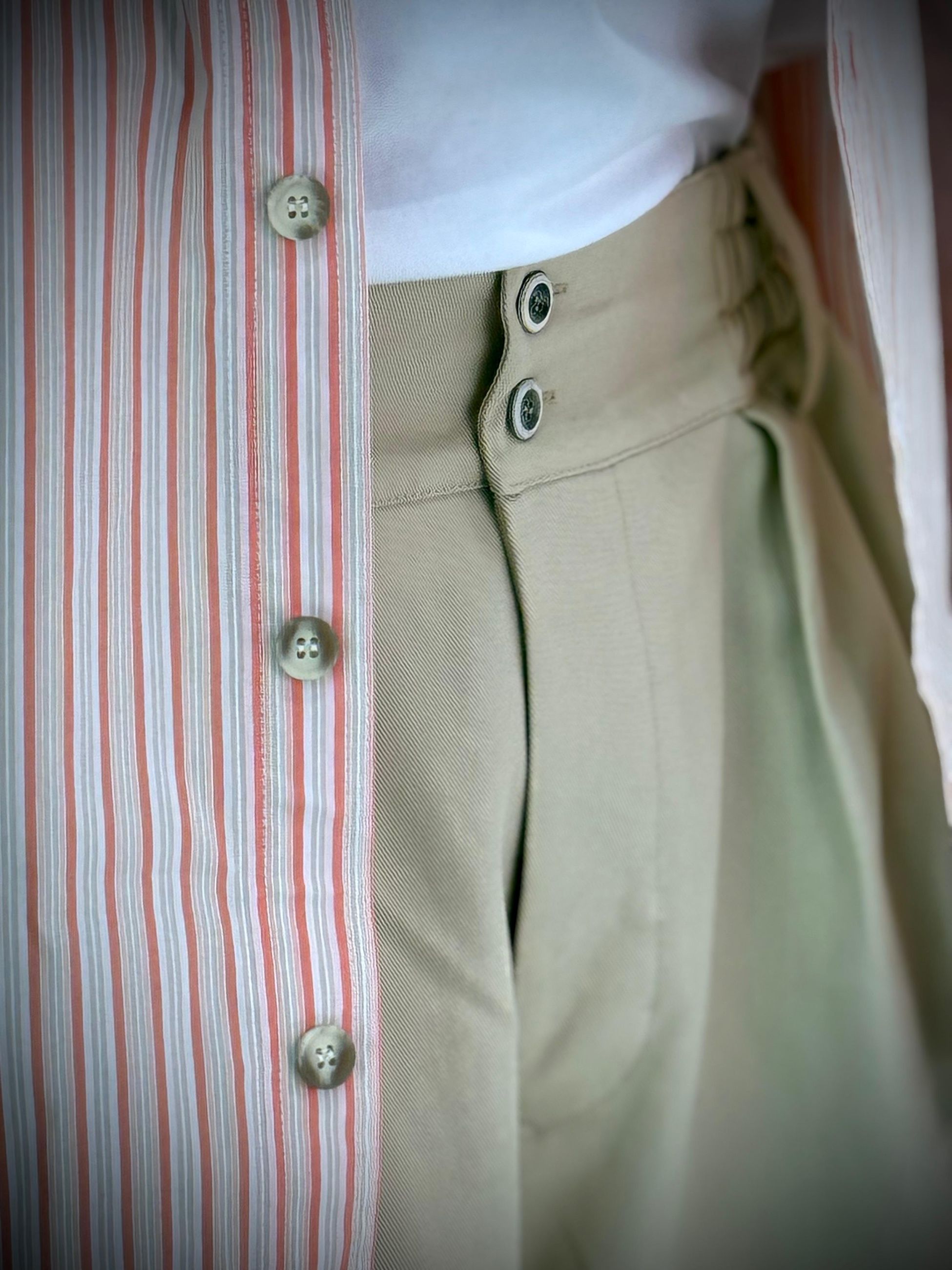 SHORT SUMMER -  -