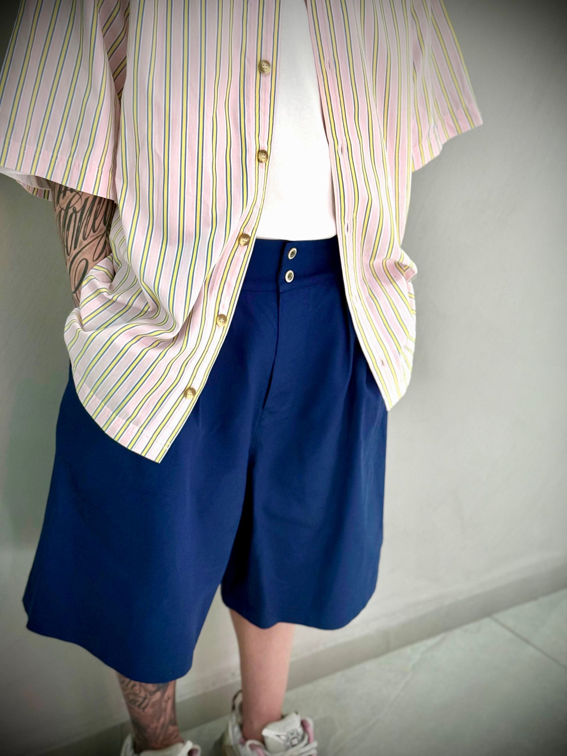 SHORT SUMMER -  -