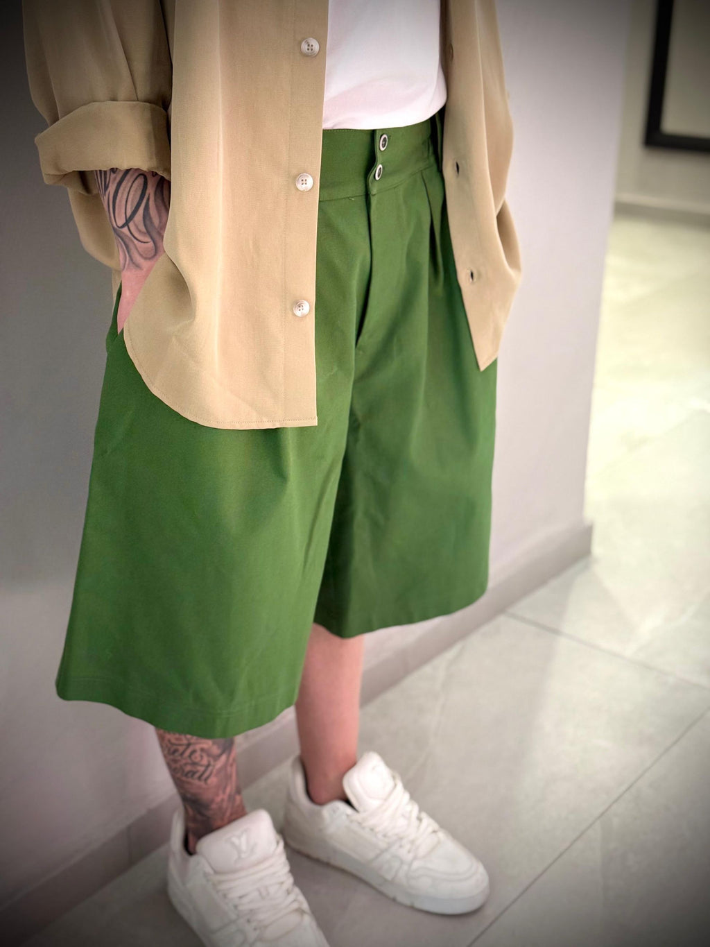 SHORT SUMMER -  -