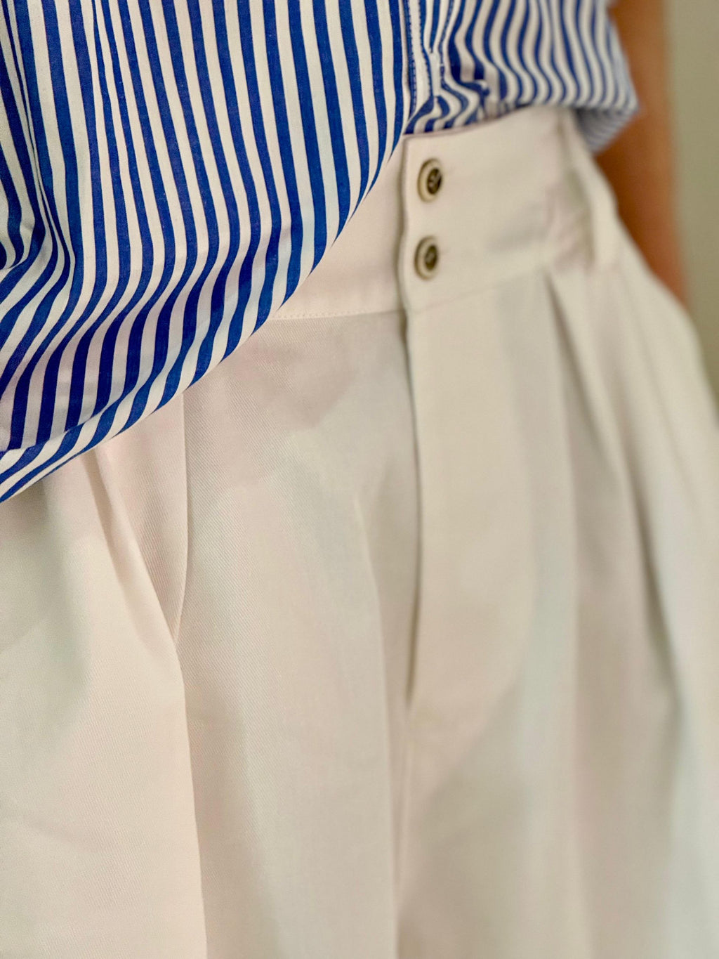 SHORT SUMMER -  -