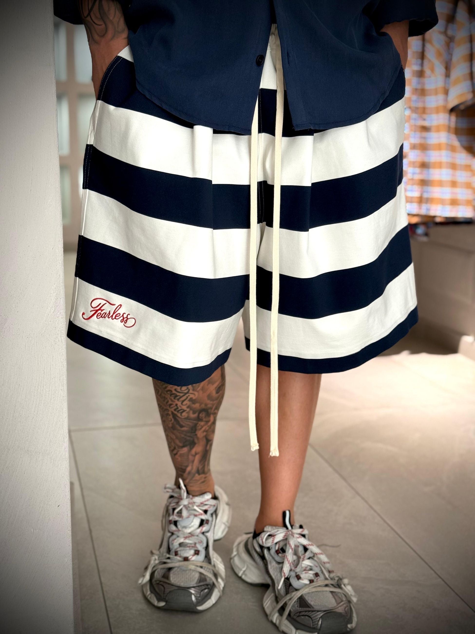 SHORT STRIPES -  -