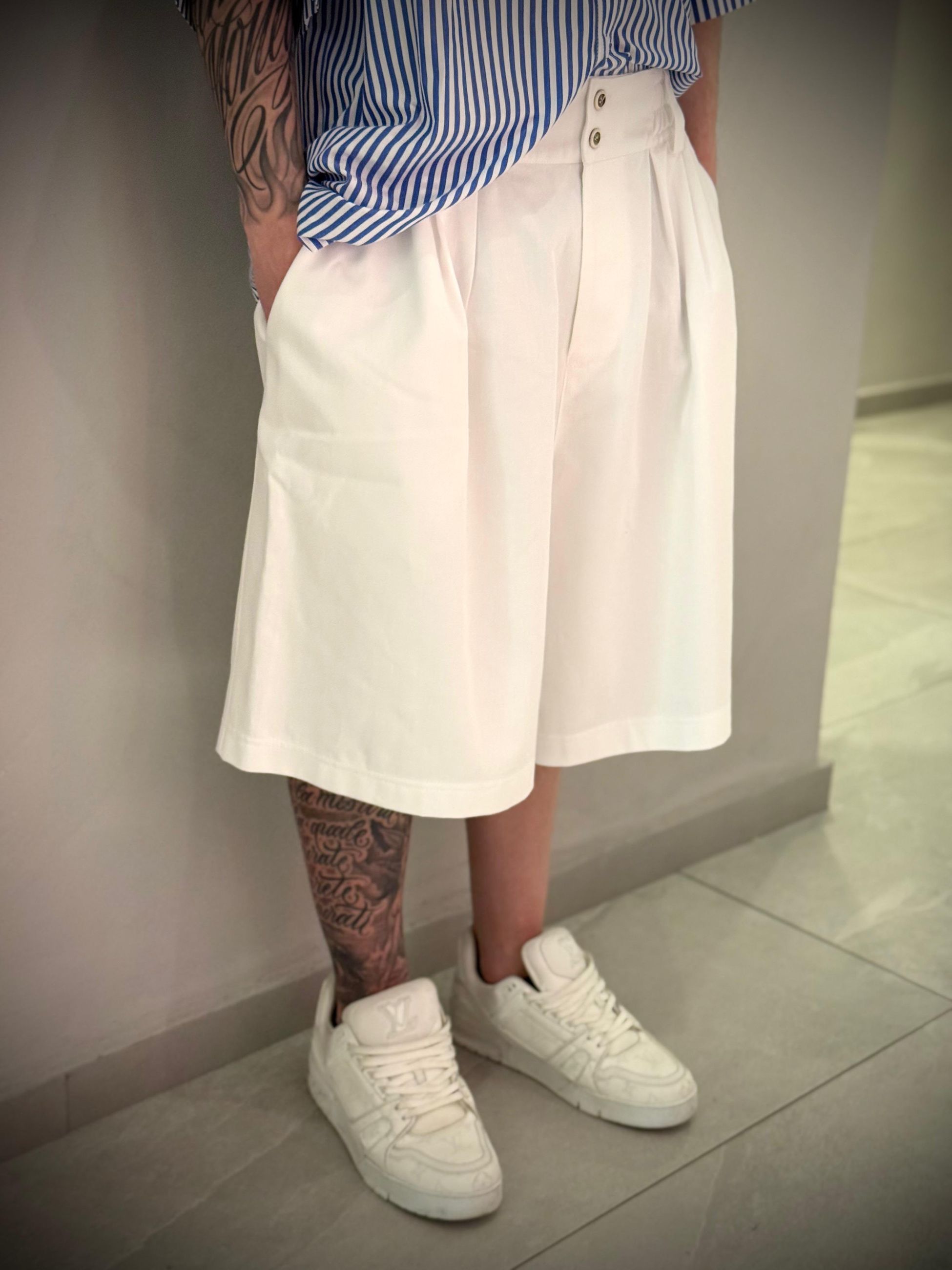 SHORT SUMMER -  -